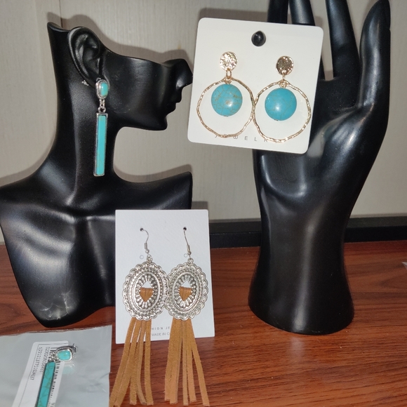 NWT-UPC 3 Pair of Bohemian and Western Earrings - Picture 3 of 3
